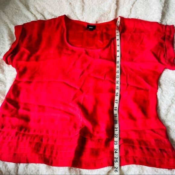 Red Blouse with Cuff Hem Short Sleeves - Picture 7 of 7